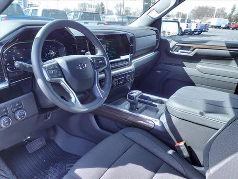 New 2025 Chevrolet Silverado 1500 LT Trail Boss w/ Convenience Package II AWD/4WD image 10