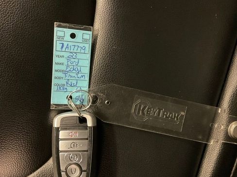 Used 2023 Ford Edge Titanium image 35