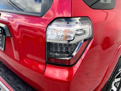 Used 2024 Toyota 4Runner TRD Off-Road AWD/4WD image 32