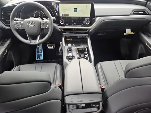 New 2026 Lexus TX 500h AWD image 9