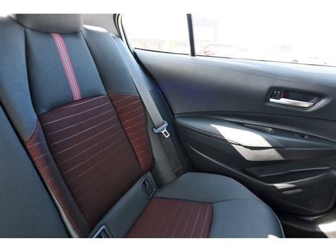 Used 2025 Toyota Corolla SE image 10