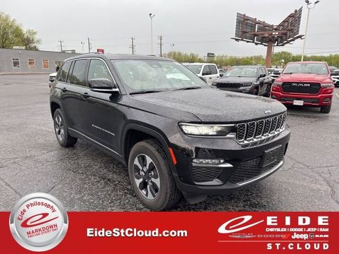 Used 2022 Jeep Grand Cherokee Limited 4xe w/ Luxury Tech Group II AWD/4WD image 1