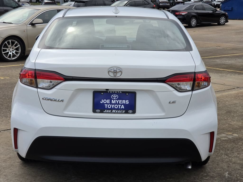 Used 2026 Toyota Corolla LE FWD image 8