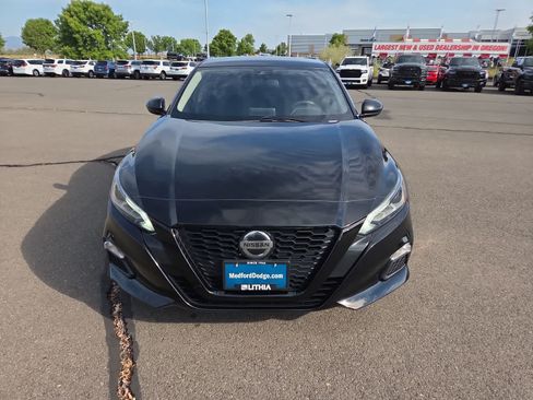 Used 2022 Nissan Altima 2.5 SV FWD image 14