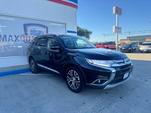 Used 2018 Mitsubishi Outlander SE image 12