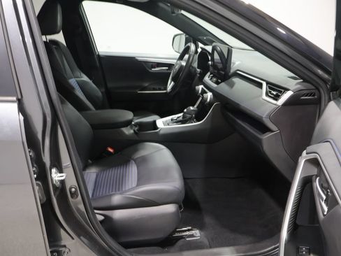 Used 2025 Toyota RAV4 XSE w/ Advanced Technology Package AWD/4WD image 23