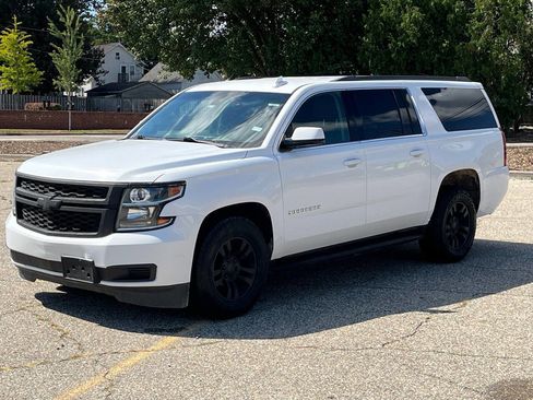 Used 2017 Chevrolet Suburban LS image 1