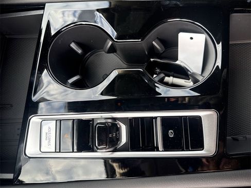 New 2026 Volkswagen Atlas SE image 38