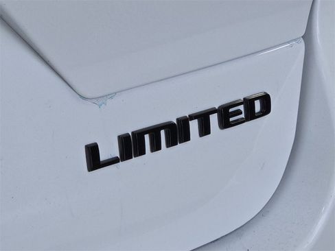 New 2025 Jeep Grand Cherokee Limited w/ Black Appearance Package image 14