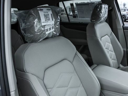 New 2026 Volkswagen Atlas SE image 42