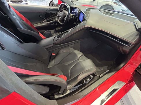 Used 2025 Chevrolet Corvette Stingray Premium Cpe w/ Z51 Performance Package image 13