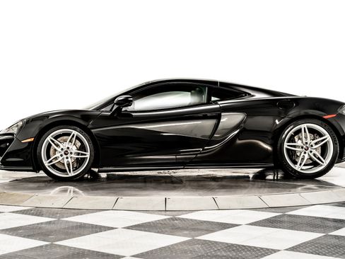 Used 2017 McLaren 570S image 6