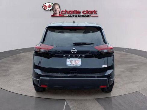Certified 2024 Nissan Rogue S FWD image 4