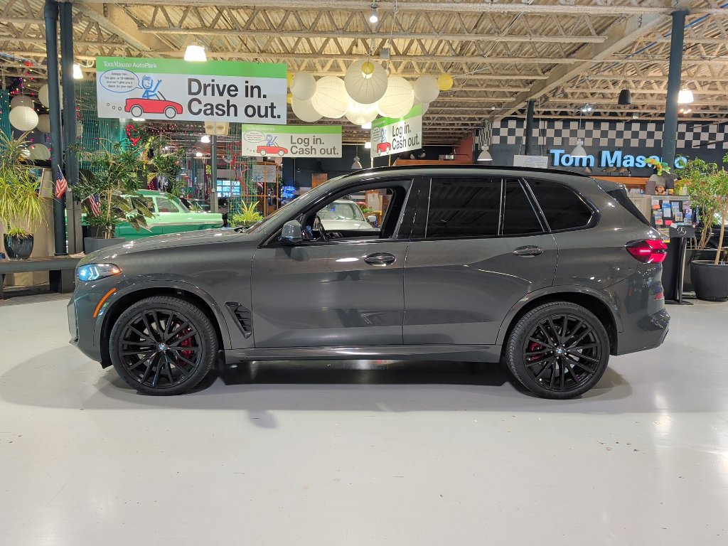 Certified 2024 BMW X5 xDrive40i w/ M Sport Package AWD/4WD image 12