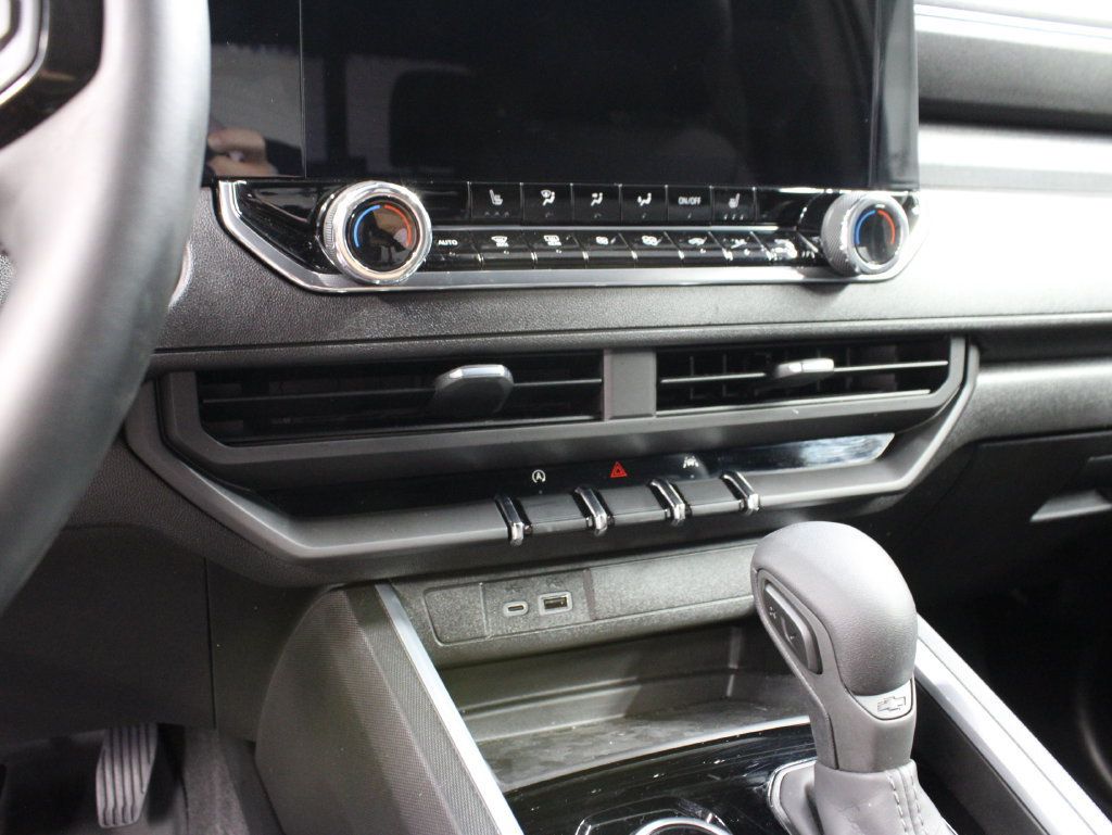 Used 2025 Chevrolet Colorado Trail Boss w/ Midnight Edition AWD/4WD image 65