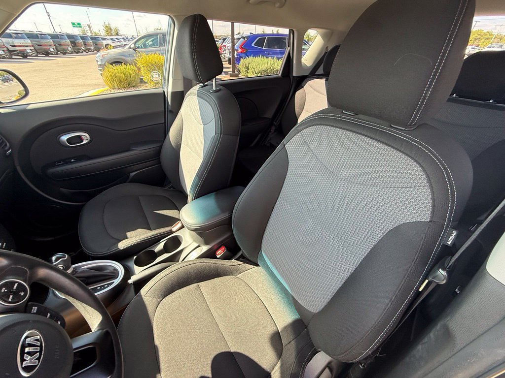 Used 2018 Kia Soul + FWD image 9