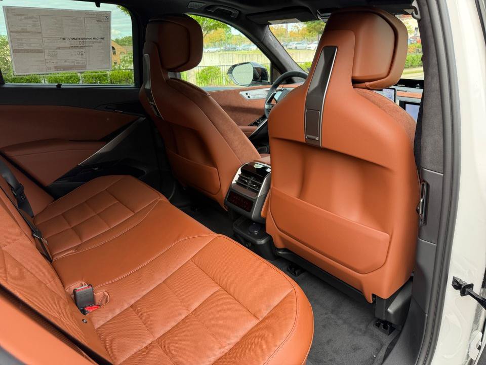 New 2027 BMW X5 xDrive40i w/ M Sport Professional Package AWD/4WD image 29