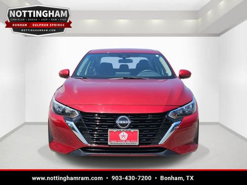 Used 2024 Nissan Sentra SV FWD image 2