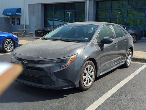 Used 2024 Toyota Corolla LE image 1