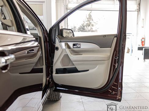 Used 2012 Lincoln MKX FWD image 39