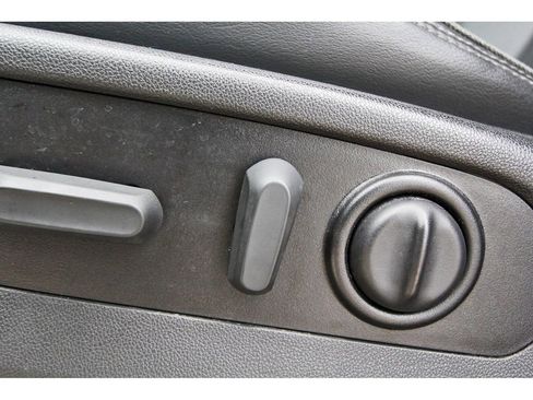 Used 2022 Chevrolet Silverado 1500 High Country w/ Technology Package image 22