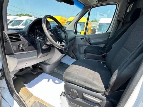 Used 2014 Mercedes-Benz Sprinter 2500 image 13