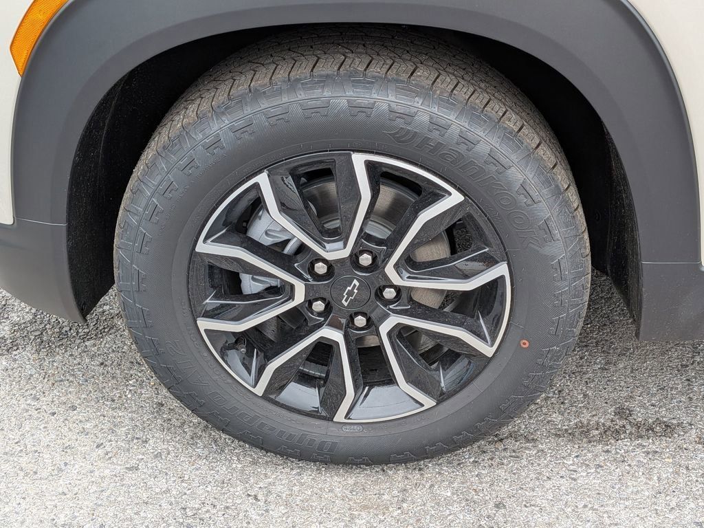 New 2026 Chevrolet TrailBlazer ACTIV w/ Convenience Package FWD image 11