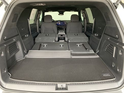 New 2026 Chevrolet Traverse LT w/ Driver Confidence Package image 49