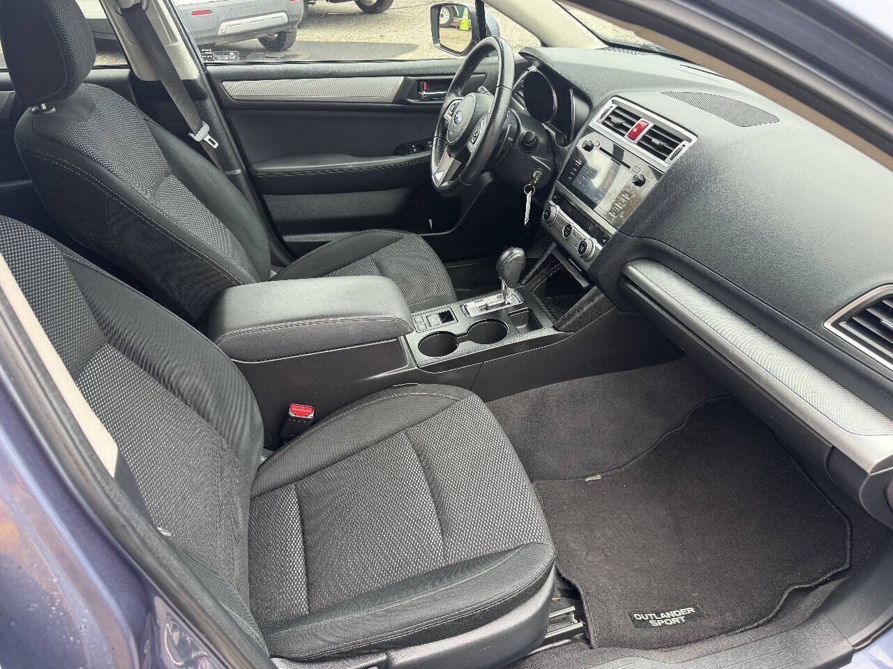 Used 2017 Subaru Outback 2.5i Premium AWD/4WD image 33