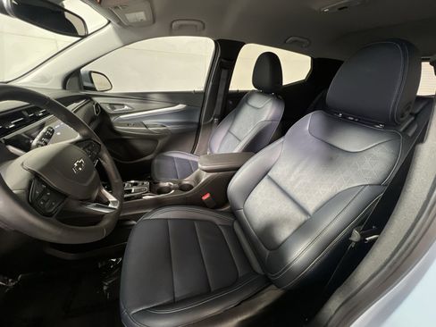 Used 2023 Chevrolet Bolt EUV LT w/ Convenience Package image 13