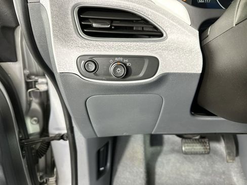 Used 2019 Chevrolet Bolt Premier w/ Infotainment Package image 20