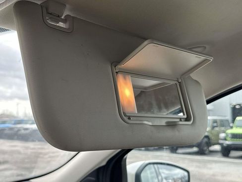 Used 2017 Ford Escape Titanium image 31