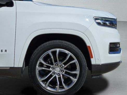 Used 2022 Jeep Grand Wagoneer Series II w/ Premium Group II AWD/4WD image 36
