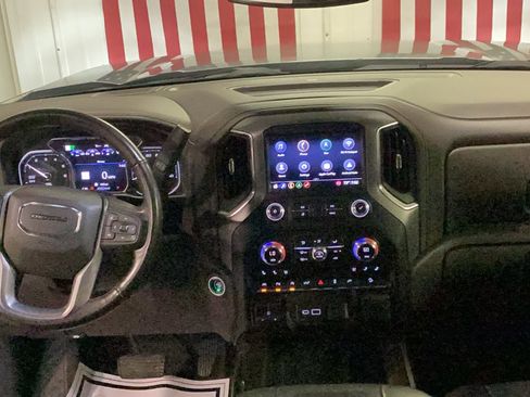 Used 2019 GMC Sierra 1500 Denali w/ Driver Alert Package II image 9