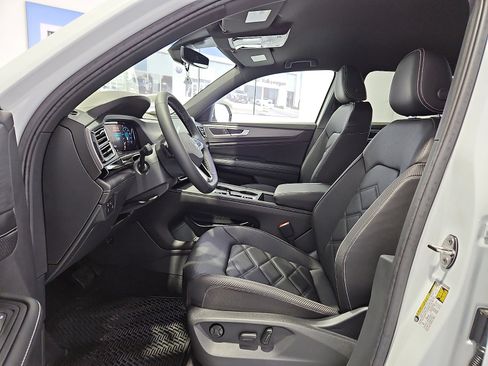 New 2026 Volkswagen Atlas Cross Sport SE image 10