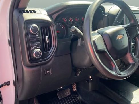 Used 2021 Chevrolet Silverado 2500 W/T AWD/4WD image 11