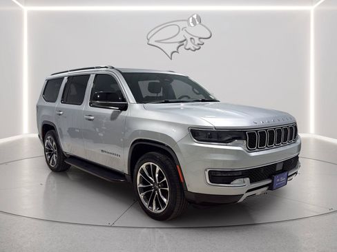 Used 2023 Jeep Wagoneer Series II w/ Premium Group I AWD/4WD image 7