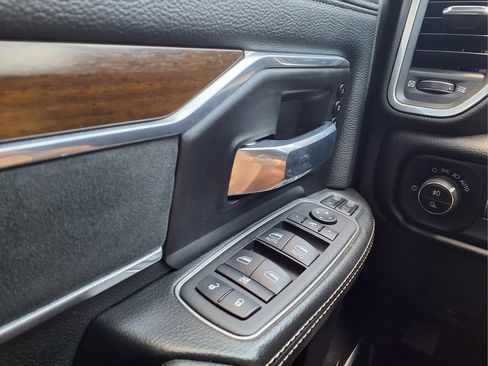 Used 2024 RAM 2500 Laramie AWD/4WD image 17