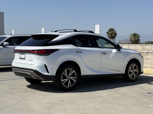 Used 2025 Lexus RX 350 FWD w/ Accessory Package image 11