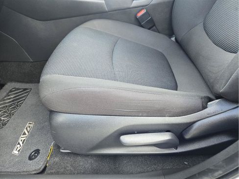 Used 2024 Toyota RAV4 LE FWD image 20