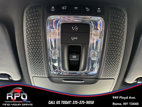 Used 2020 Mercedes-Benz GLB 250 4MATIC w/ AMG Line image 27