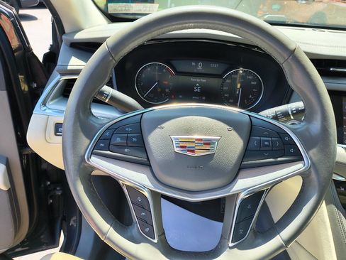 Used 2020 Cadillac XT5 Premium Luxury AWD/4WD image 16