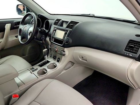 Used 2013 Toyota Highlander SE w/ Convenience Pkg AWD/4WD image 25
