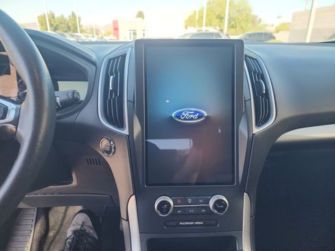 Used 2024 Ford Edge SEL w/ Convenience Package image 12