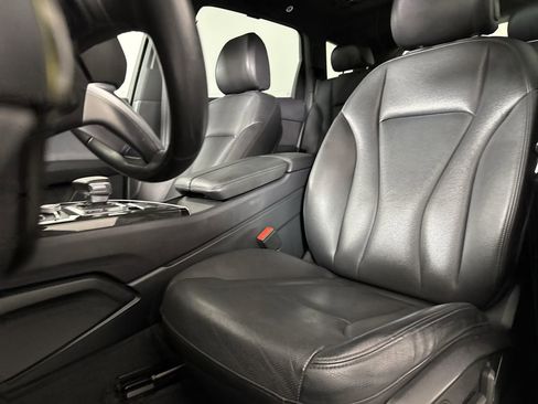 Used 2019 Audi Q7 3.0T Prestige image 26
