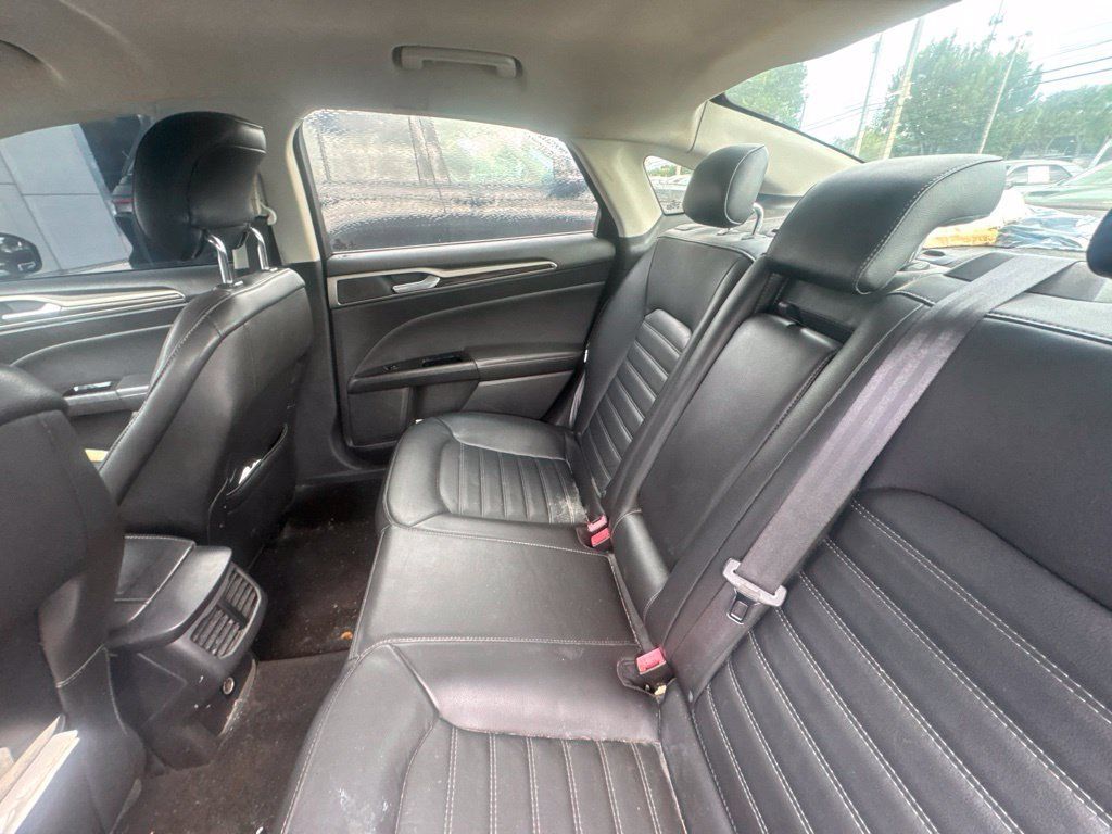 Used 2013 Ford Fusion SE FWD image 39
