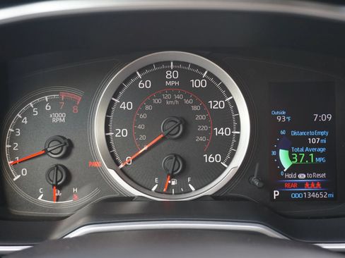 Used 2022 Toyota Corolla SE FWD image 33