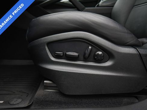 Used 2024 Porsche Cayenne Coupe image 41