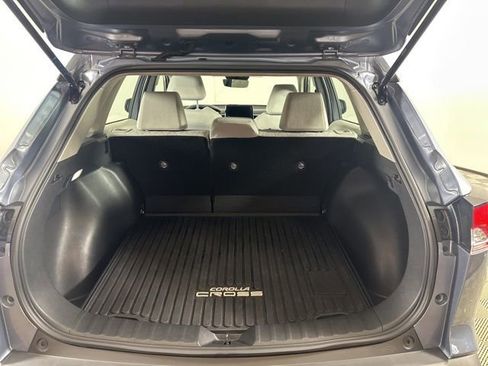 Used 2025 Toyota Corolla Cross L AWD/4WD image 10