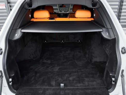 Used 2025 Rolls-Royce Cullinan image 26